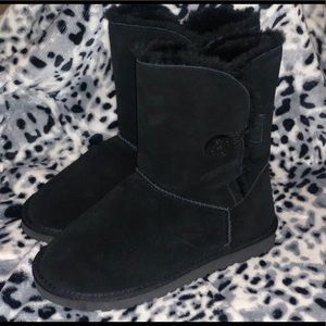 UGG Australia Bailey Button black boots